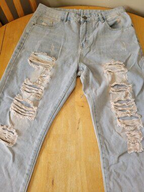 Men's Distressed Ripped Light Wash Denim Jeans Straight Leg High Rise Size 34